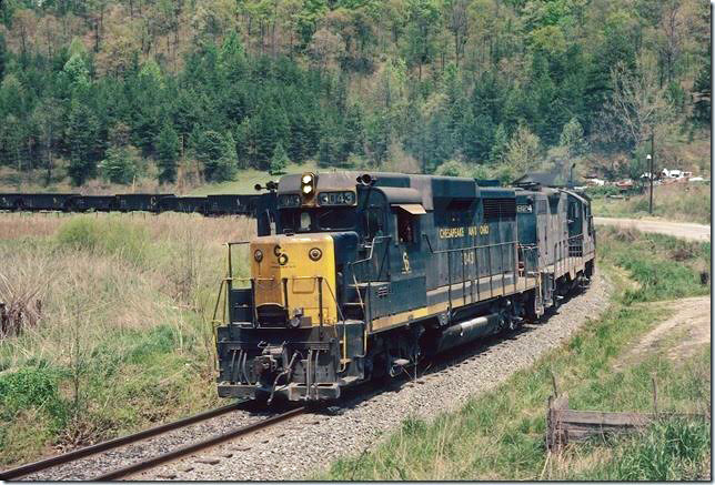 C&O 3043 on the Skyline Shifter with empties at Sublett KY. 05-10-1980. Dawkins Middle Crk SD.