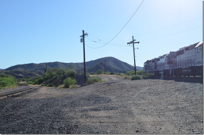 On the left is the line west to the connection with UP at Magma Jct. CBRY 502. Ray Jct AZ.