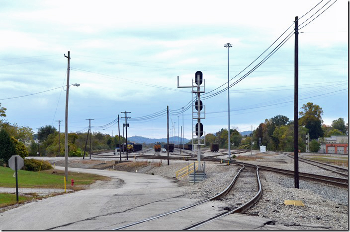 West Yard looking south and the south leg of the wye. CSX Corbin KY Yard. 10-18-2020.