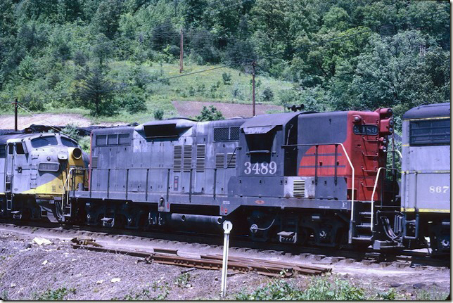 CRR leased ex-Southern Pacific 3489, but I don’t know from whom. 05-25-1971.