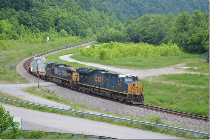 CSX 3284-9002 handled this “high & wide” load W799-08 e/b by FO Cabin on 06-09-2018. This is the reclaimed site of the Chaparral Coal Co. prep. plant in earlier times.