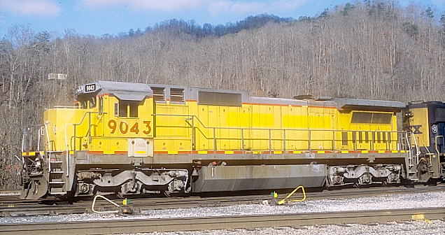 CREX 9043 is a former UP C40-8 that now belongs to Citicorp Railmark Inc.