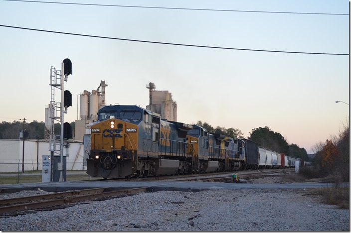 Q697-07 (Hamlet to Kingsport, TN) heads south with 104 cars behind CSX 7792-7813-7685. Regretfully this familiar freight no longer runs between Kingsport and Russell and by our house. Must have left most of the train at Charlotte, because it sure won’t have that many cars when it gets to Kingsport! NE Lilesville NC.