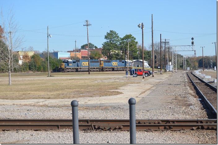 This seems to be a local railfan hangout. CSX 8582-8587. Hamlet NC.