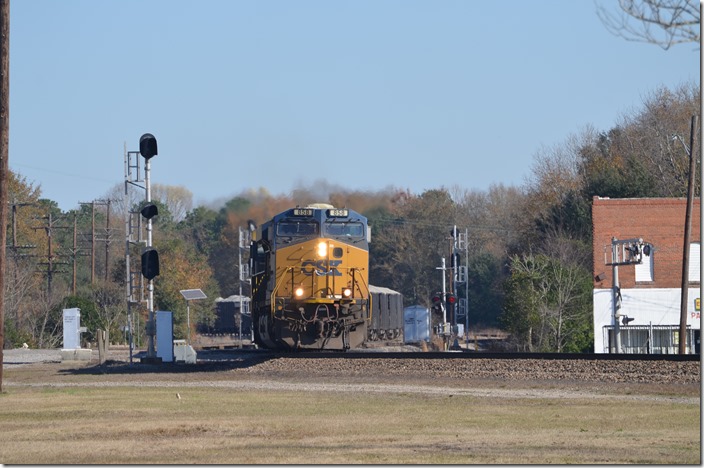 CSX 858-378 come south out of the yard and head east toward the Wilmington SD. This is rock train K759 (Sanford, NC – Wilmington). Hamlet NC.