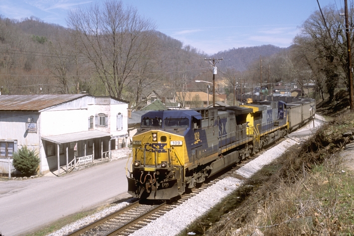 C821-21 still on the Clover Fork Branch, he rolls into Harlan. 