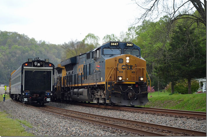 CSX 3447-210 head w/b T209-14 with 201 export coal loads from McClure mine, VA to the DTA pier at Newport News. WE Pauley KY.