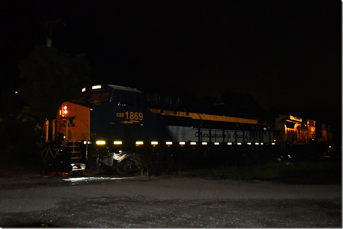The Kingsport crew got on at the ready track, and now they are coming back up the thoroughfare track to get back on their train. It’s after midnight. CSX 1869. C&O Heritage. Shelby KY.