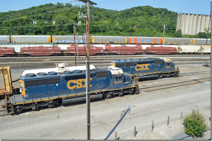 Trim engines CSX 8220 and 8242 from vacant trim tower. Queensgate OH.