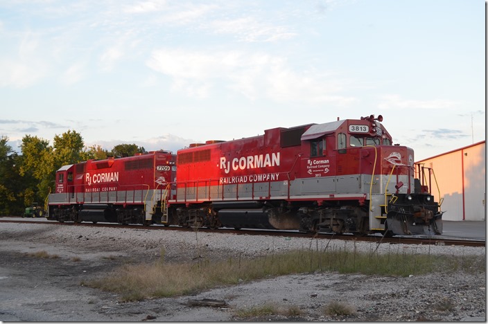 RJC GP38s 3813-7709. No. 7709 came from Conrail. Guthrie KY.