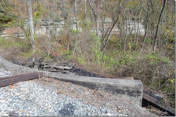 L&N turntable remains. View 2. Dent KY.