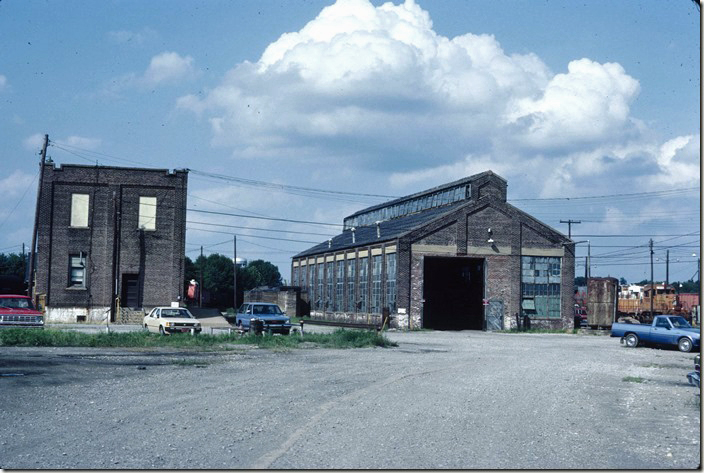 Leftover structures from the steam era. ICG Fulton 1986.