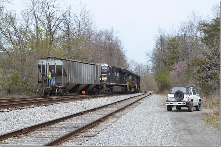 T32 has dropped their Appollo loads in the yard and will now pull Four Rivers Coal. CSX authority would begin just around the curve. NS 1095 Middlesboro KY.