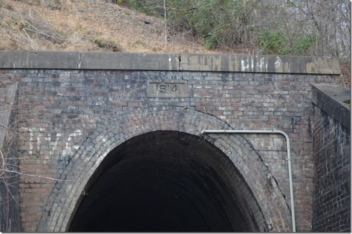 ex-NW Dingess Tunnel. It evidently had some maintenance in 1914. View 3.