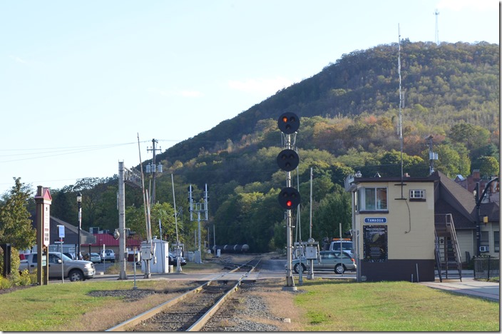 At Tamaqua we encountered an approach signal for a southbound. I’m not sure of the function of the small tower on the right. Until the late ‘50s RDG had a “QA” train order office in Tamaqua, but it could have been the one-story building on the other side of the street which is still used by RBMN. RBMN signal. Tamaqua PA.