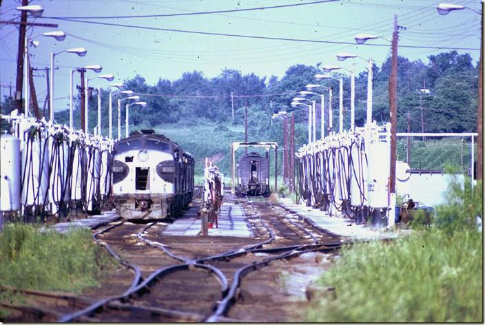 I didn’t do a good job with my cheap 200mm telephoto lens in capturing 6719 at the Sevier engine terminal. The reason I had gone to Knoxville was to shoot the diminishing fleet of F-units which had congregated in this area. 06-17-1973.
