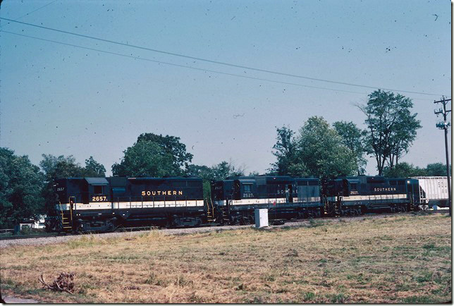 Southern 2657-2527-2401. Note the ALCo trucks on the GP35.