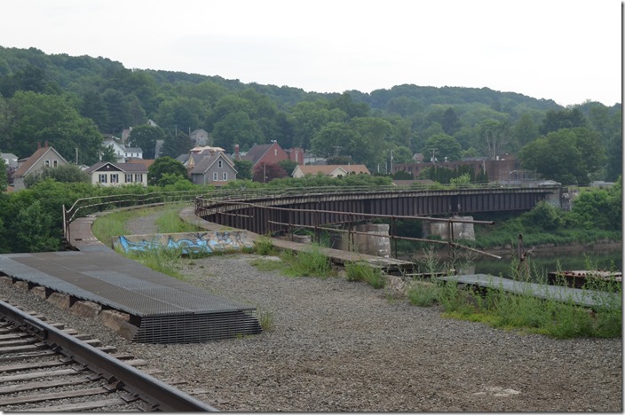The Salamanca Br. northeast to Warren and Olean was abandoned in 1976. Oil City PA. WNY&P bridge.