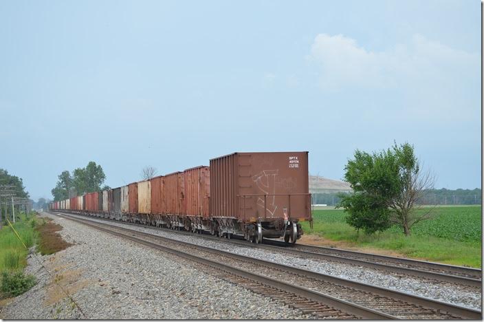 SPTX 481174 hopper is Trinity or First Union Rail. K934-17 heads for Carey OH. Trinity Rail Management. The car is ex-SP, same number. Not sure how much it was rebuilt. Series is 481150-481399. Fostoria.