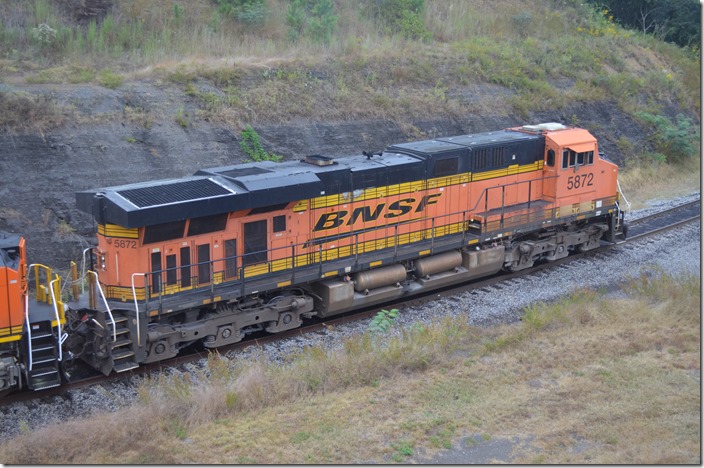 BNSF ES44AC 5872 West Jefferson.