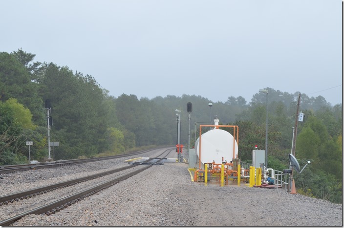 Looking south at the BNSF fuel pad at the south end of Quinton Yard. Palos would be around the curve.