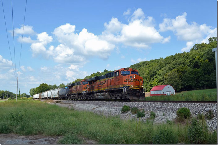 BNSF 7220-8154. Near Chaffee MO.