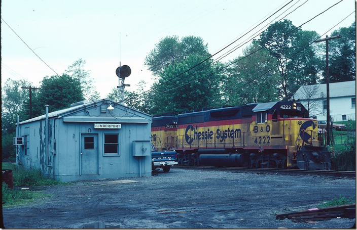 Chessie 4222 passing the Lumberport office.