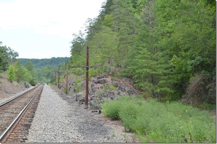 The old alignment to C&O Coleman Tunnel is to the right. Griffith.