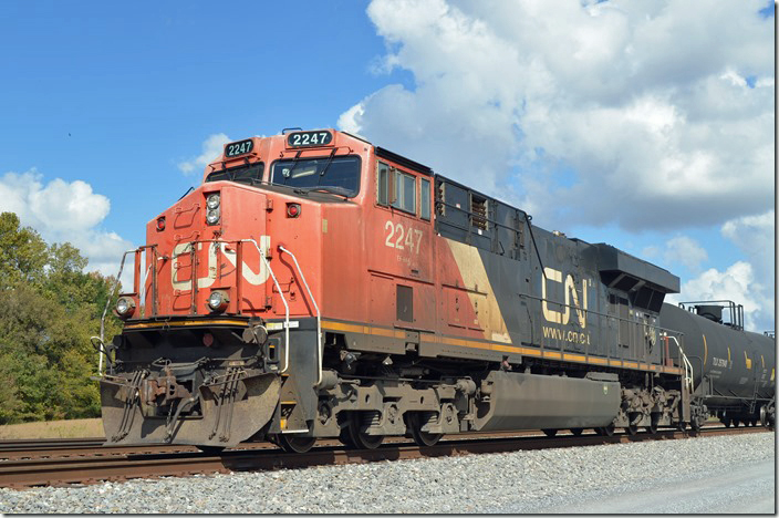 CN 2247 ES44DC. View 2. Oaks TN.