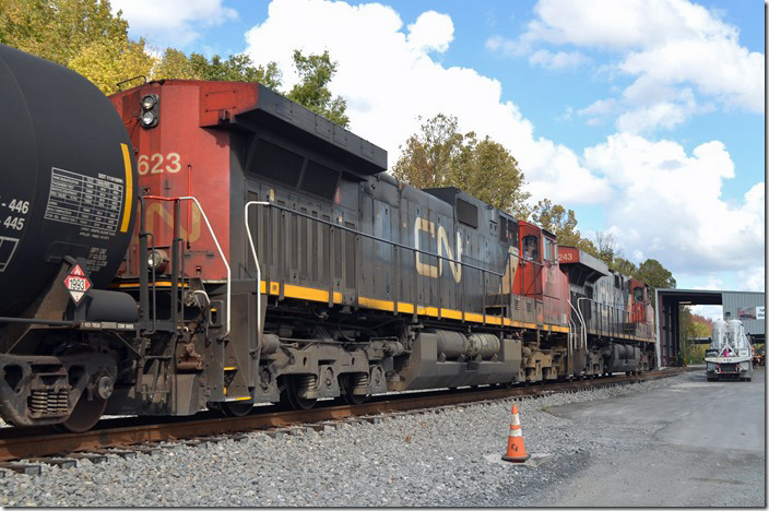 CN 2623 is a C44-9W. CN 3243 is a ET44AC. View 3. Oaks TN.