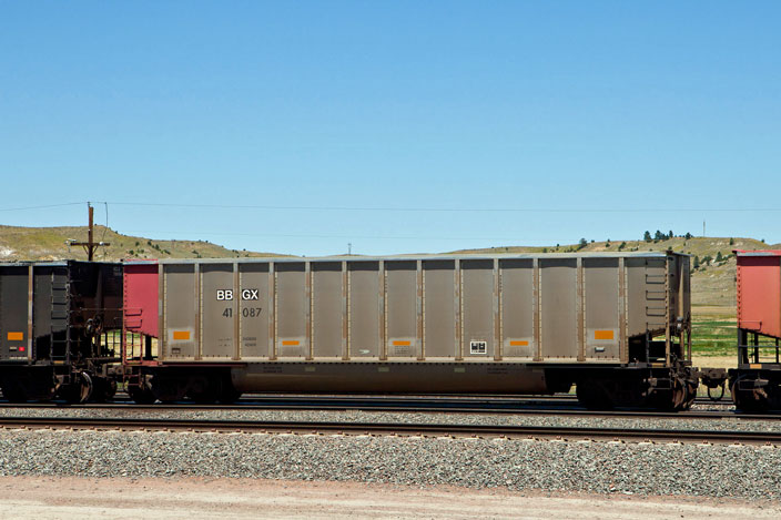 BBGX 41087 on BNSF Orin Sub at Donkey Creek WY. 10.23.2011.