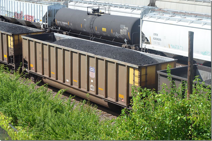 UP tub 28909 passing through St. Louis MO on an e/b coal train.