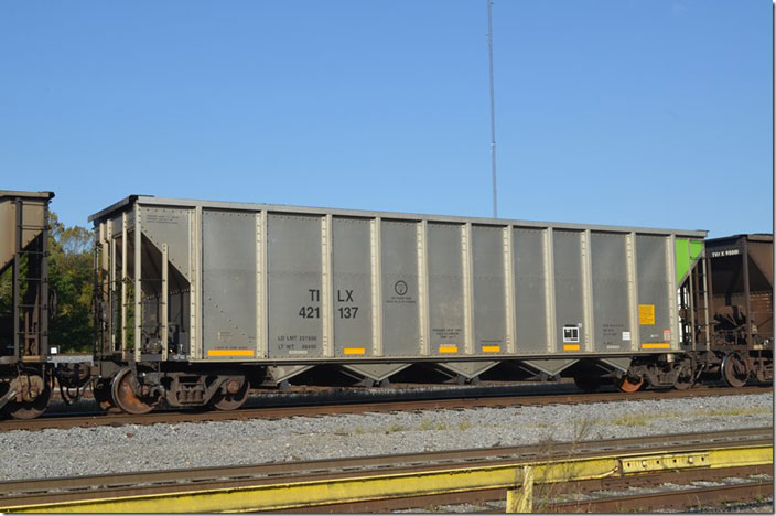 TILX hopper 421137 on the TVA train at Paducah KY. It was built by Trinity in 08-2007 for their lease fleet. Must have been wrecked and rebuilt...too clean!