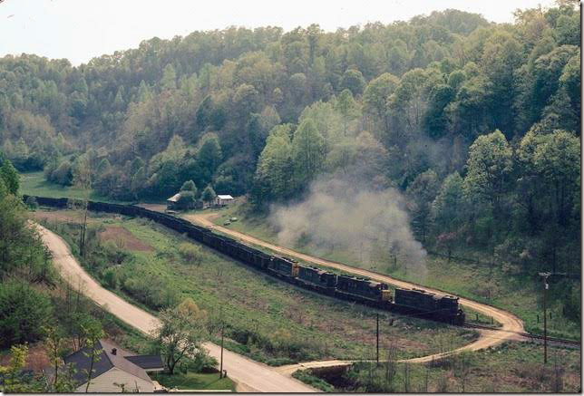 C&O 6022 w/b Skyline Shifter toward Paintsville near Carver with loads. Dawkins SD. 05-10-1980. Being out in the “boonies”, these guys gave me a cab ride over to Evanston and back!! Dawkins Middle Crk SD.