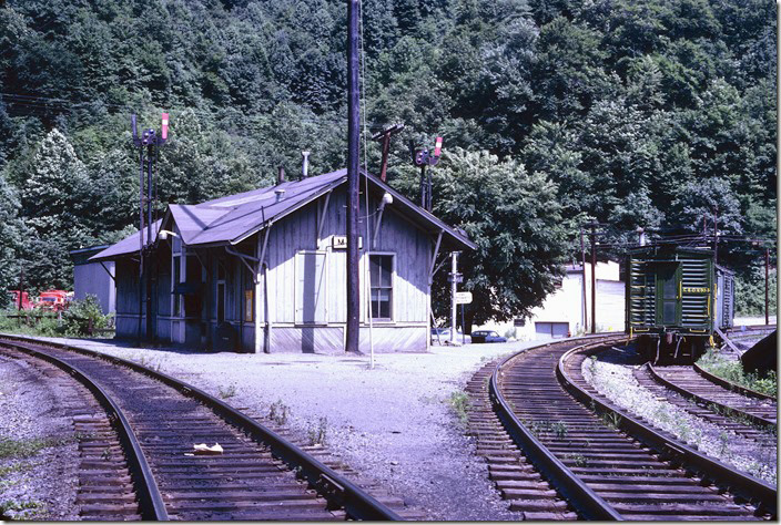 The Buffalo SD goes to the left and the Logan SD continues on up the river to the right. The operator was only on duty here part of the time. I think this was taken on a weekend, therefore the train order signals are clear on both sides. Note the unusual (for C&O) triangular configured block signal for trains coming down the Logan SD side. 06-25-1972. C&O Logan, Buffalo, IC SD.