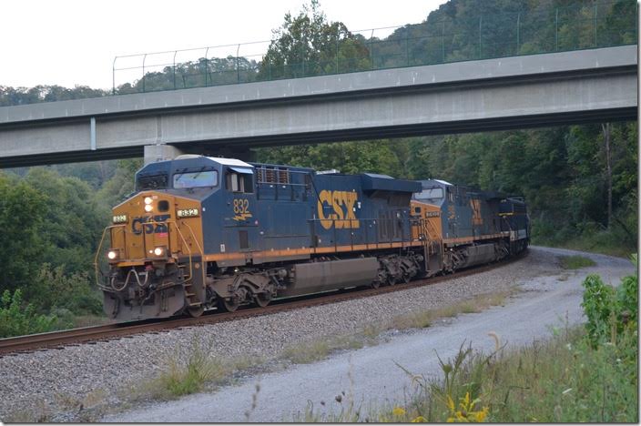 CSX 832-5103-CO 8016. FO Cabin.