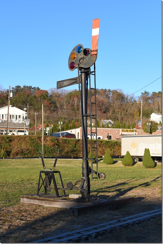 Vintage signal of the type used at many depots on the C&O. C&O Ry Heritage Center.