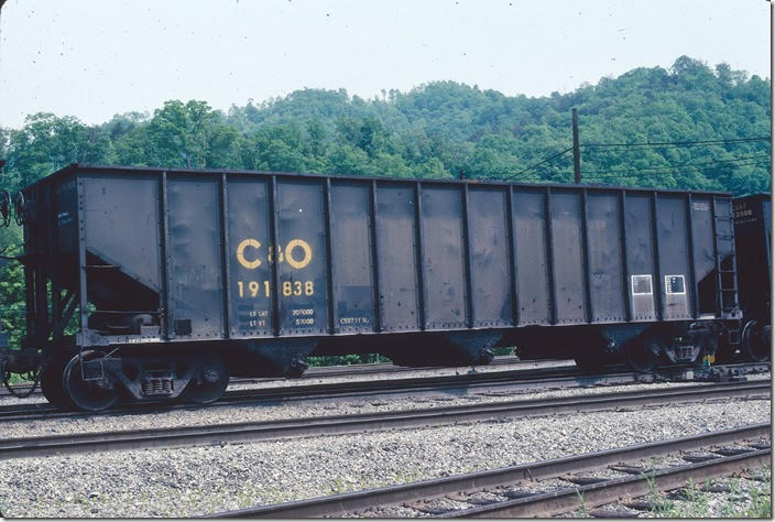 C&O hopper 191838 Shelby KY. 05-16-1992. Blt N&W Roanoke Car Shop, ex-UMP or WSOX series 6000-6599. Now CSX 292827 rebuilt for aggregate (?) service.