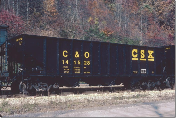 C&O hopper 141528 Ramsey KY. 10-31-1986. 160,000 capy, ex-P&LE.