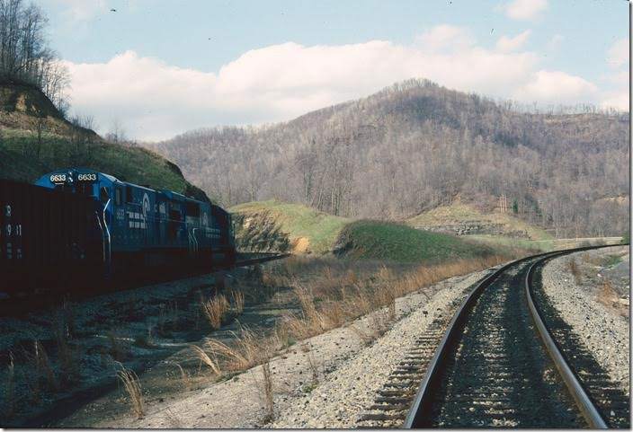 WSDI-40 starts around the loading loop. This is the only mine that I know of in the Central Appalachia field that has a loop. 