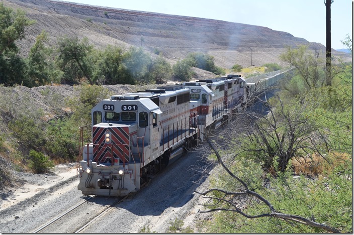 OT-1 grinds up the hill with 40 loads of copper ore. Keep an eye out for rattlesnakes. CBRY 301-401-502. View 3. Hayden AZ.