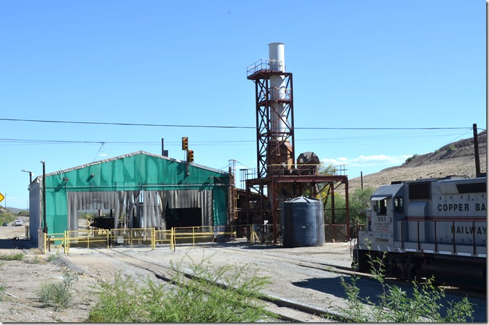 Gate closed and the signal is red. CBRY 301. ASARCO dumper. Hayden AZ.