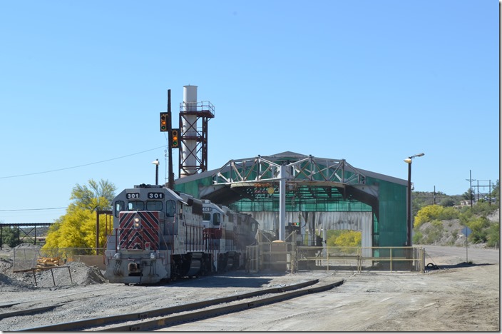 Starting to dump the ore. CBRY 301. ASARCO dumper. Hayden AZ.