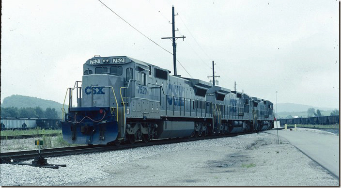 CSX 7521.  CSX Corbin KY.