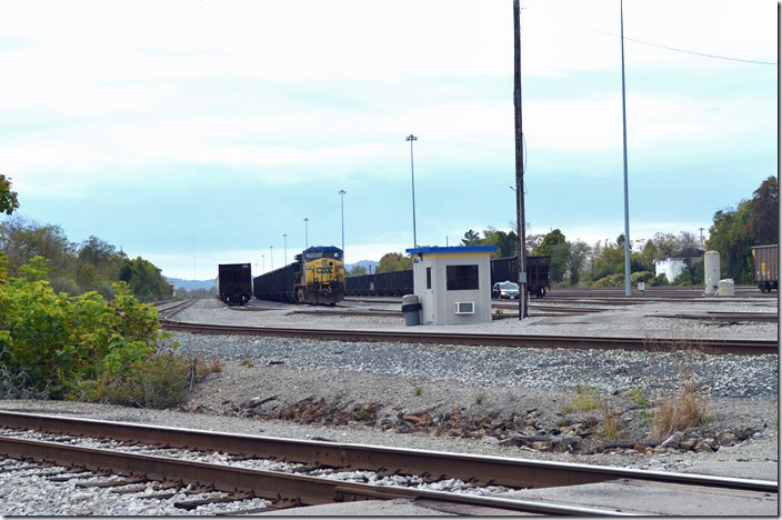 Engine 31 with a taxi helping the crew. West Yd. CSX Corbin KY.