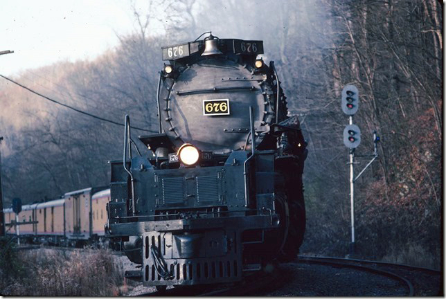 676 on s/b ferry run at Boody VA. 11-19-1992.