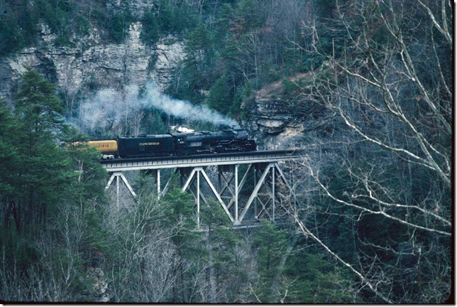 CRR 676 crossing Pool Point bridge on n/b ferry run. 11-23-1992.