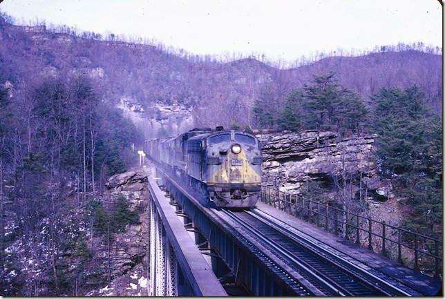 CRR 812-3006-818-800 brake n/b #95 down the 1.5% into Elkhorn. 02-15-1971. Pool Point.