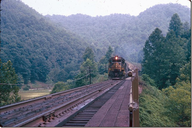 CRR 2003-919-816 on the Nora Turn n/b will travel as far north this day to retrieve a car at Fremont. 08-06-1973.