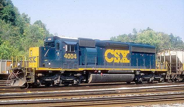 New CSX re-built 'SD40-3' 4004. View 2.